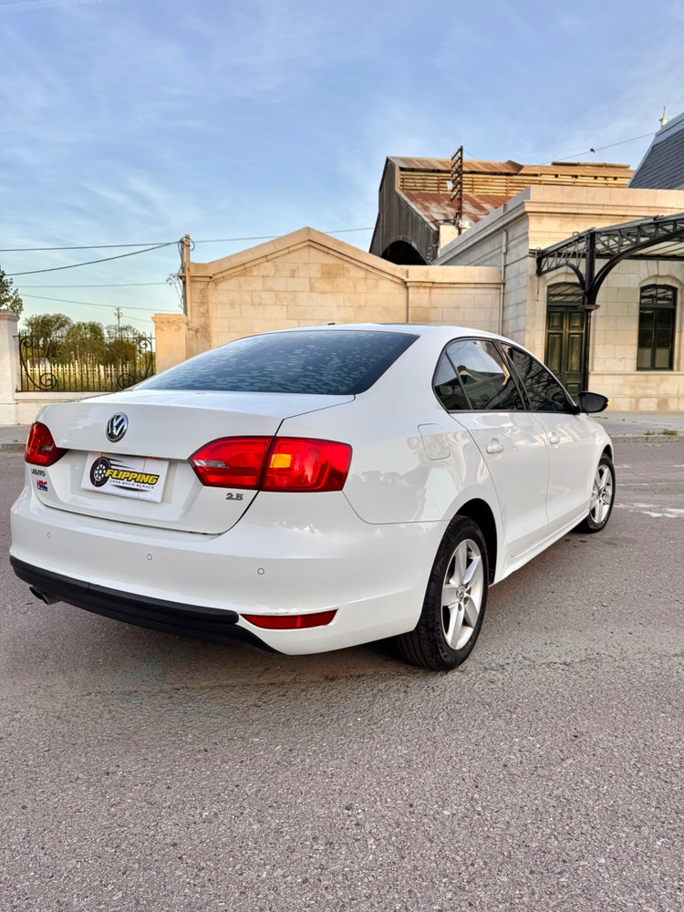 Volkswagen Vento 2.5 Versión Cuero — foto 10