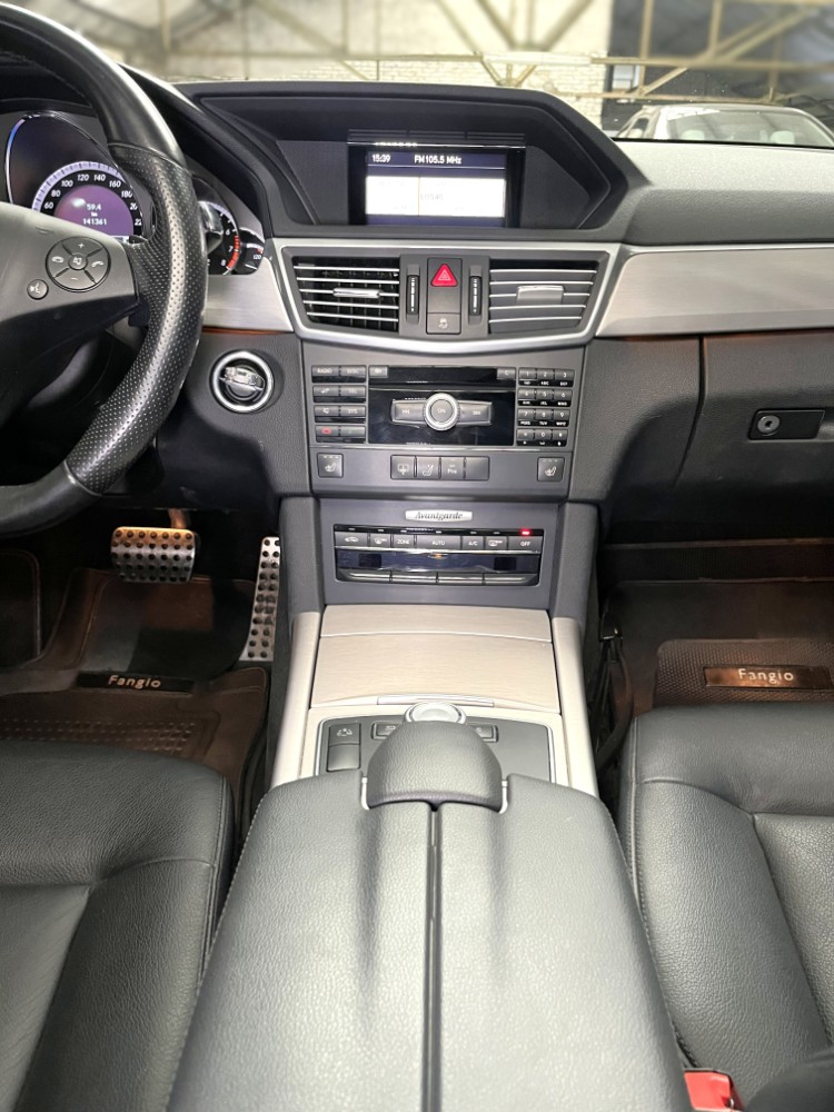 Mercedes-Benz clase E 3.0 E300 Avantgarde Sport — foto 15