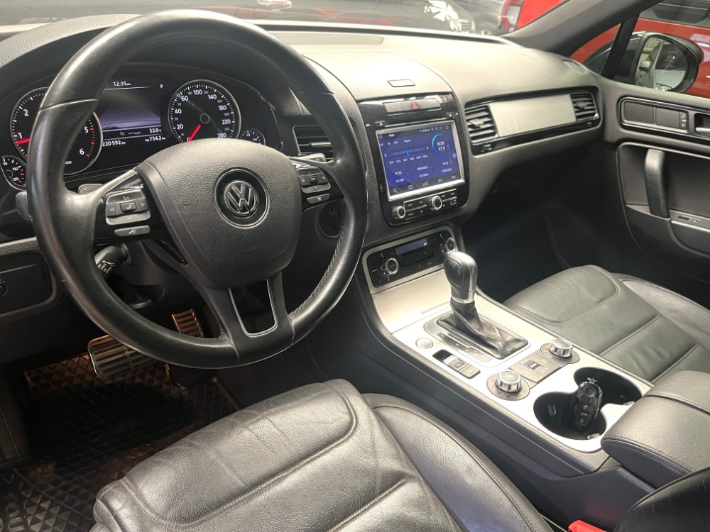 Volkswagen Touareg 3.0 V6 Elegance 240cv — foto 14