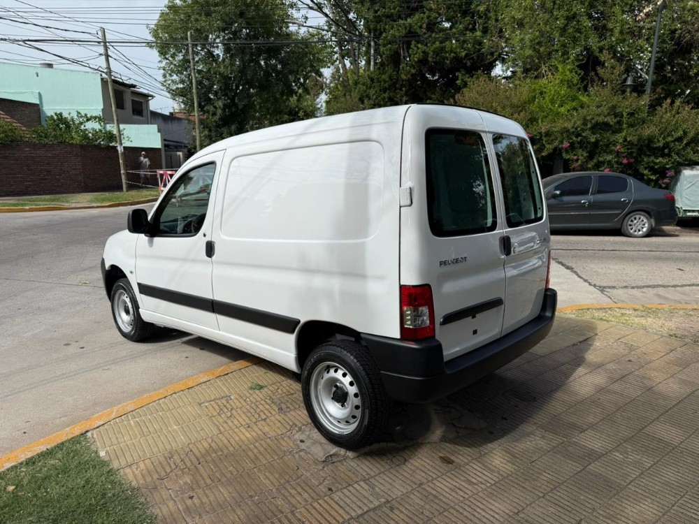 Peugeot Partner Furgón — foto 4