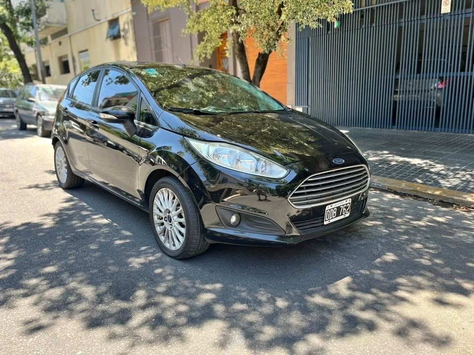 Ford Fiesta SE — foto 2