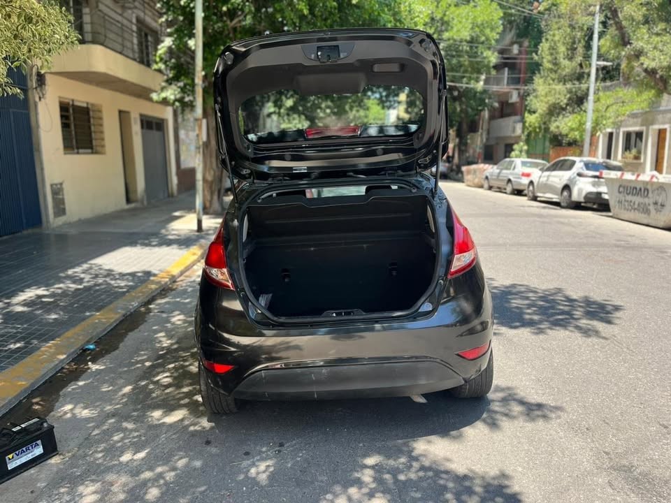 Ford Fiesta SE — foto 16