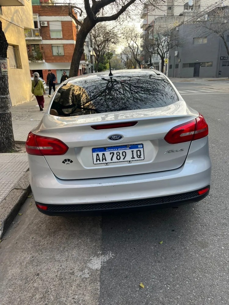 Ford Focus SE — foto 5