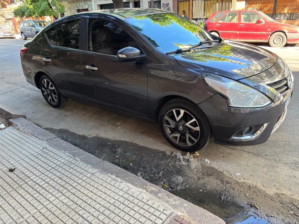 Nissan Versa Exclusive  — foto 11