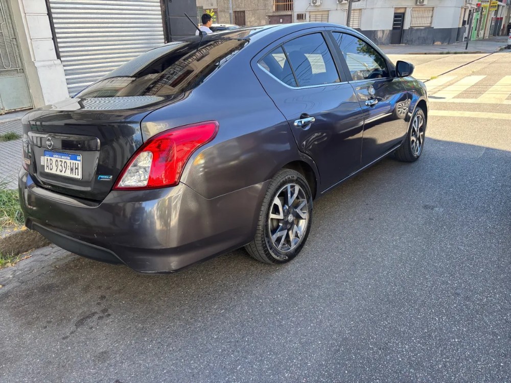 Nissan Versa Exclusive  — foto 17