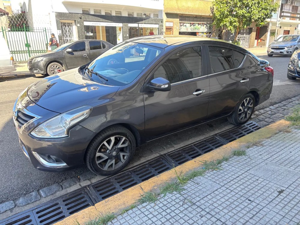 Nissan Versa Exclusive  — foto 18