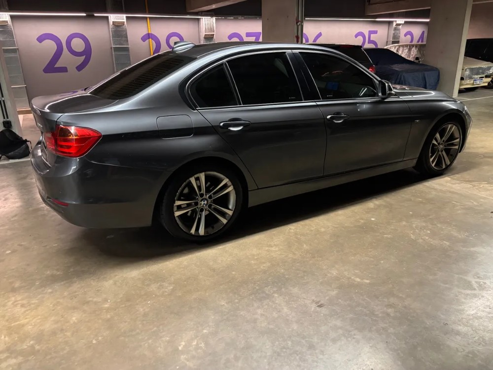 BMW serie 3 328i — foto 4