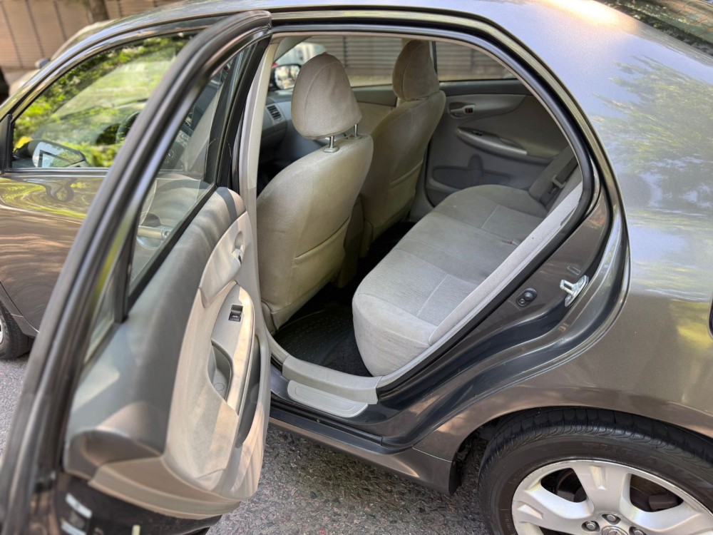 Toyota Corolla Xei — foto 12