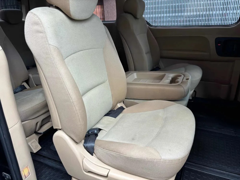 Hyundai H1 Premium — foto 12