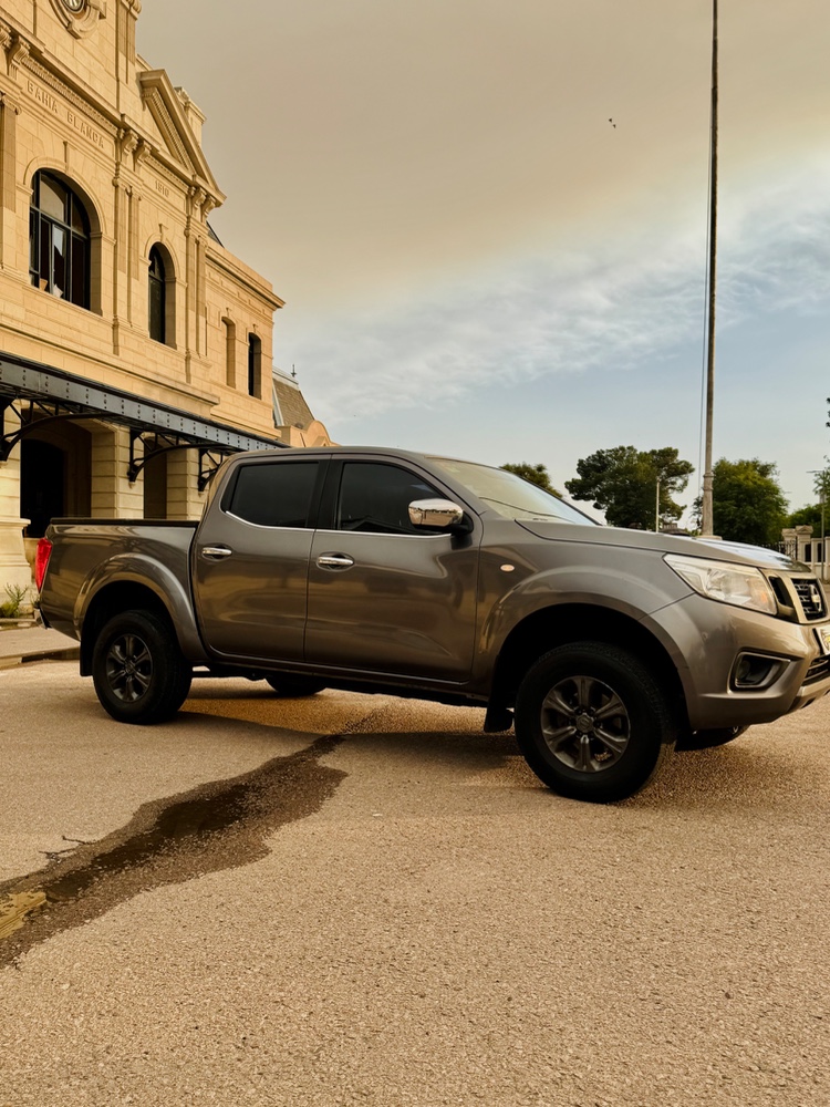 Nissan Frontier XE — foto 8