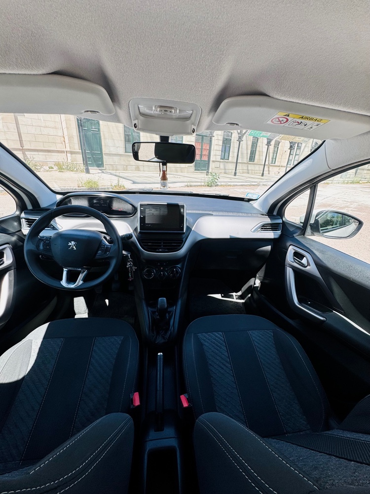 Peugeot 208 Allure — foto 2
