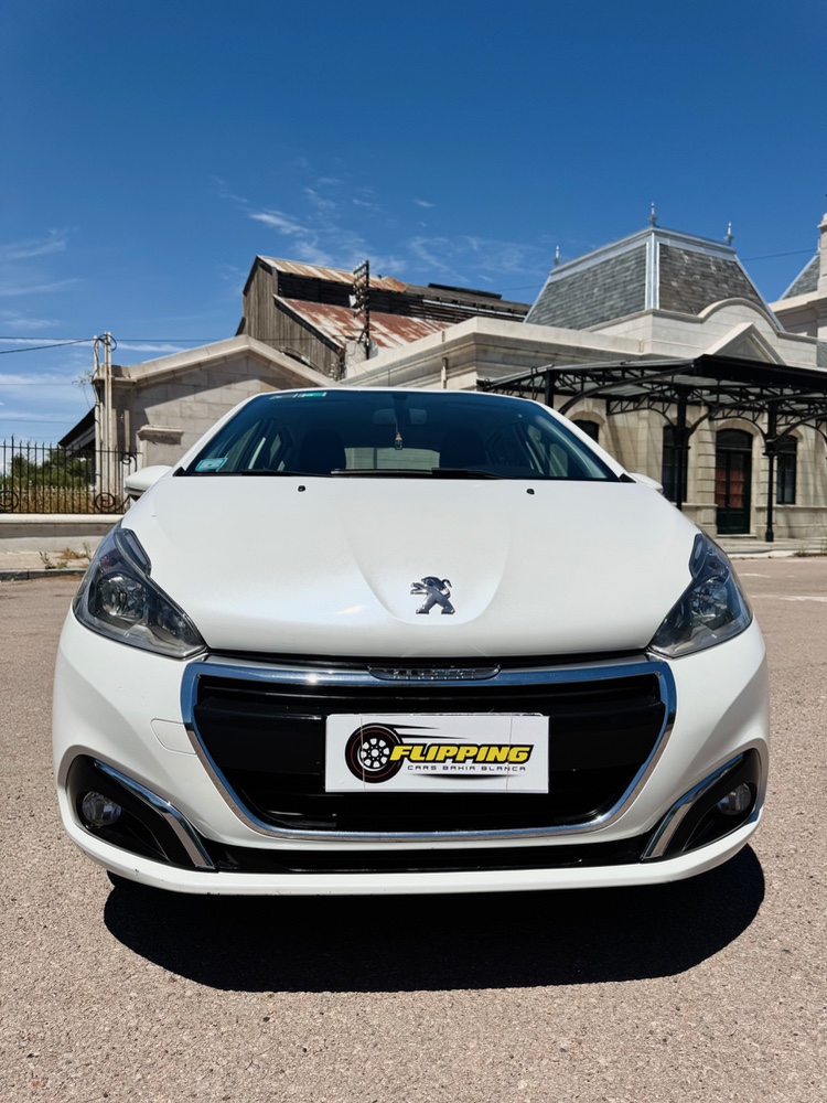 Peugeot 208 Allure — foto 5