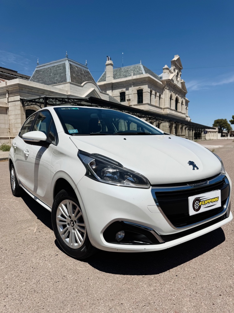 Peugeot 208 Allure — foto 6