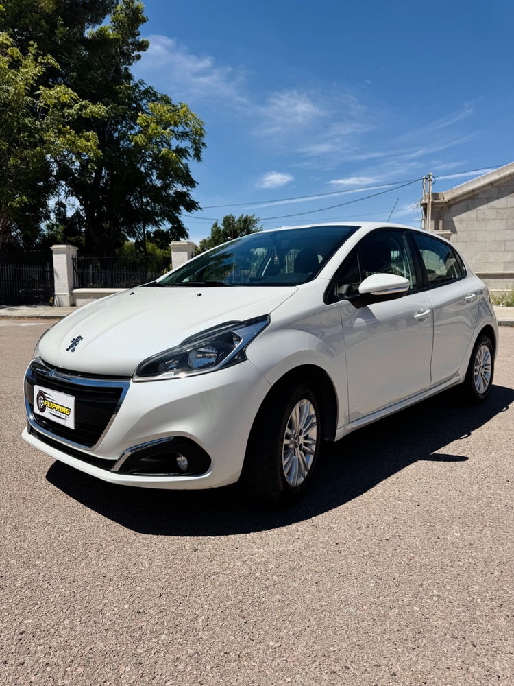 Peugeot 208 Allure — foto 10