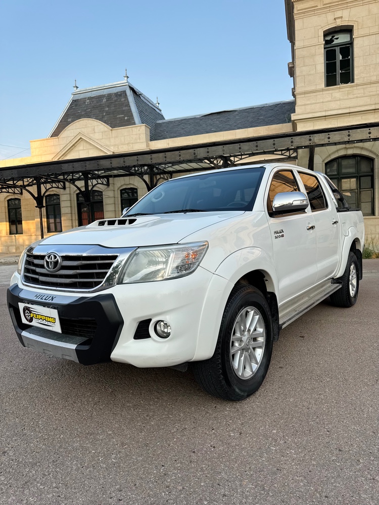 Toyota Hilux SRV — foto 4
