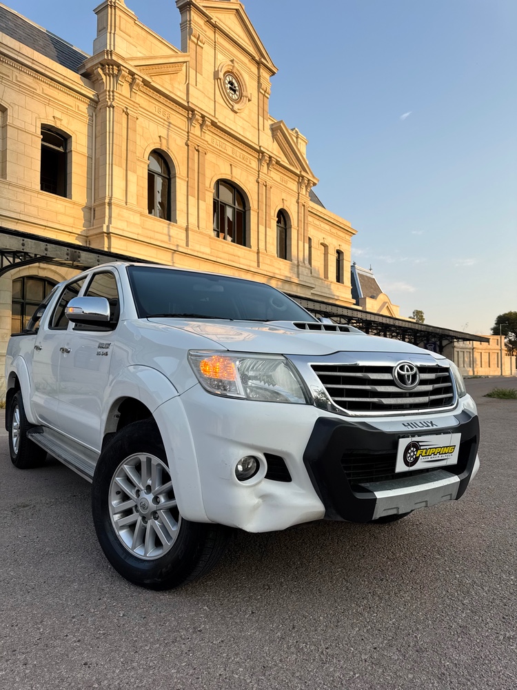 Toyota Hilux SRV — foto 5