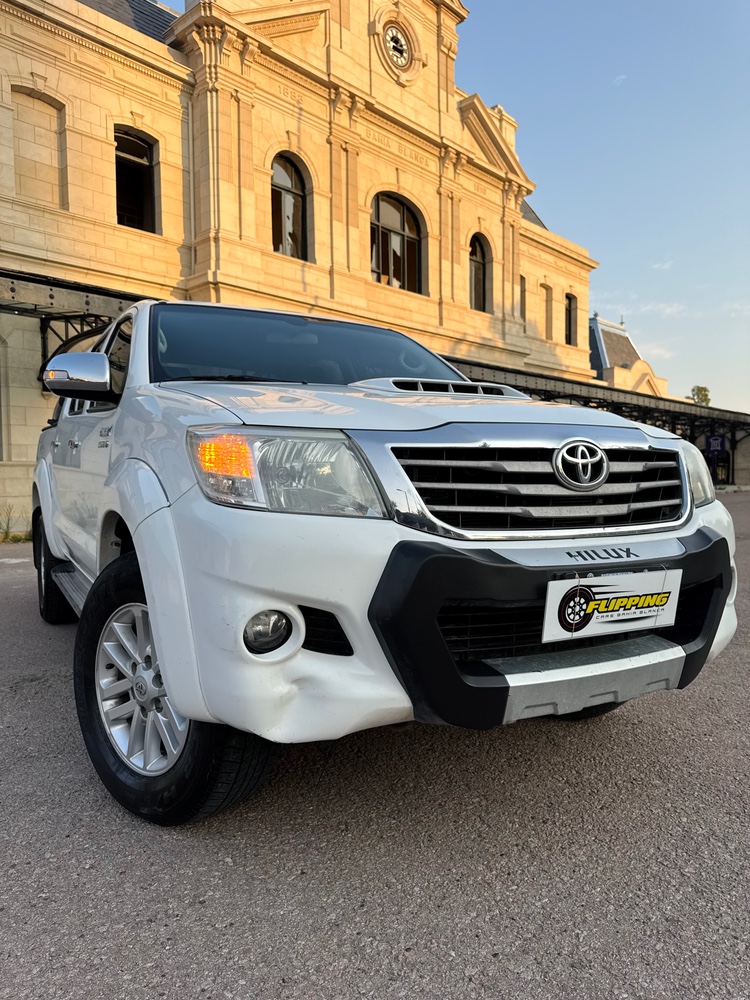 Toyota Hilux SRV — foto 6