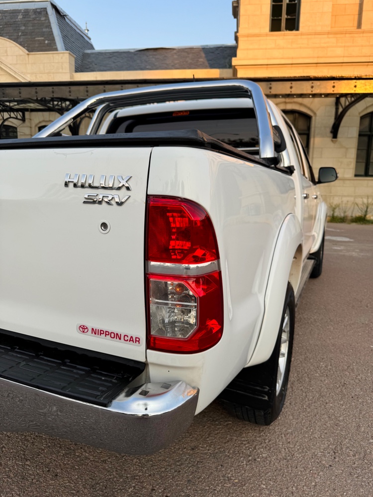 Toyota Hilux SRV — foto 12