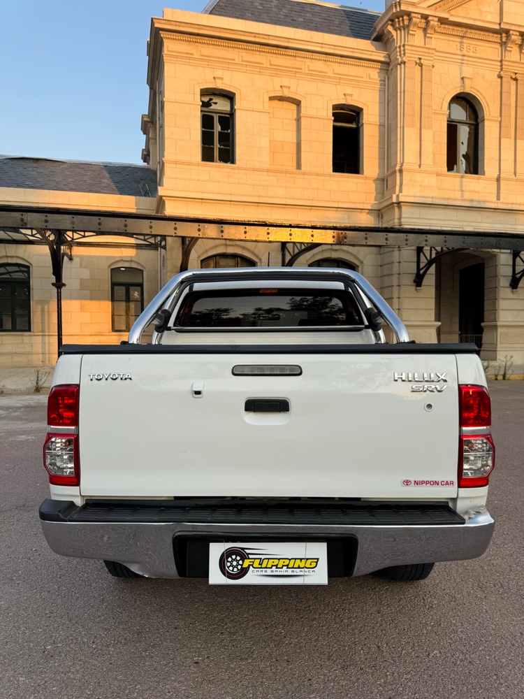 Toyota Hilux SRV — foto 13