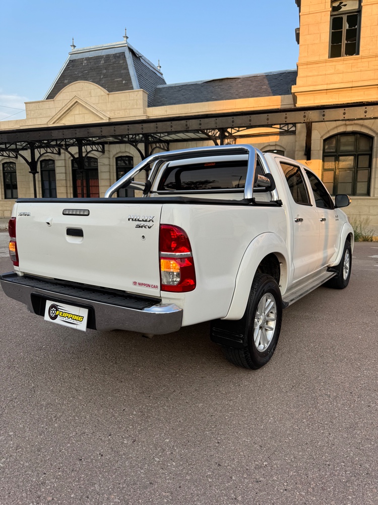 Toyota Hilux SRV — foto 15