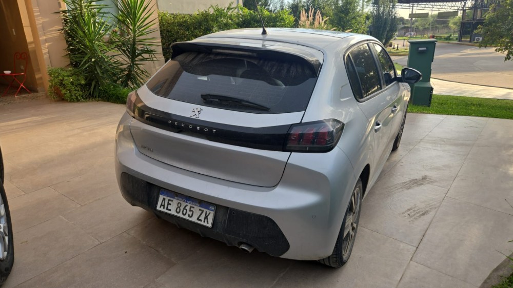 Peugeot 208 Feline 1.6 Tiptronic — foto 2