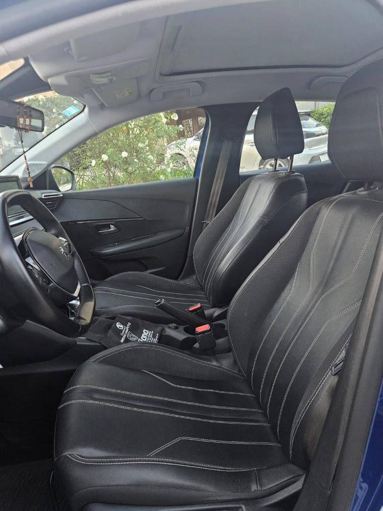 Peugeot 208 Feline 1.6 Tiptronic  — foto 3