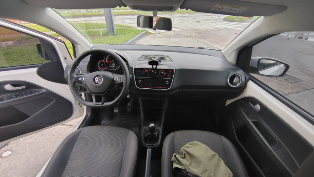 Volkswagen UP HIGH 1.0 — foto 2