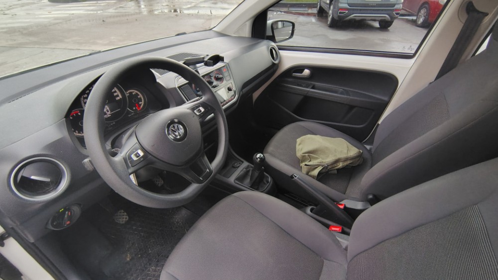 Volkswagen UP HIGH 1.0 — foto 4