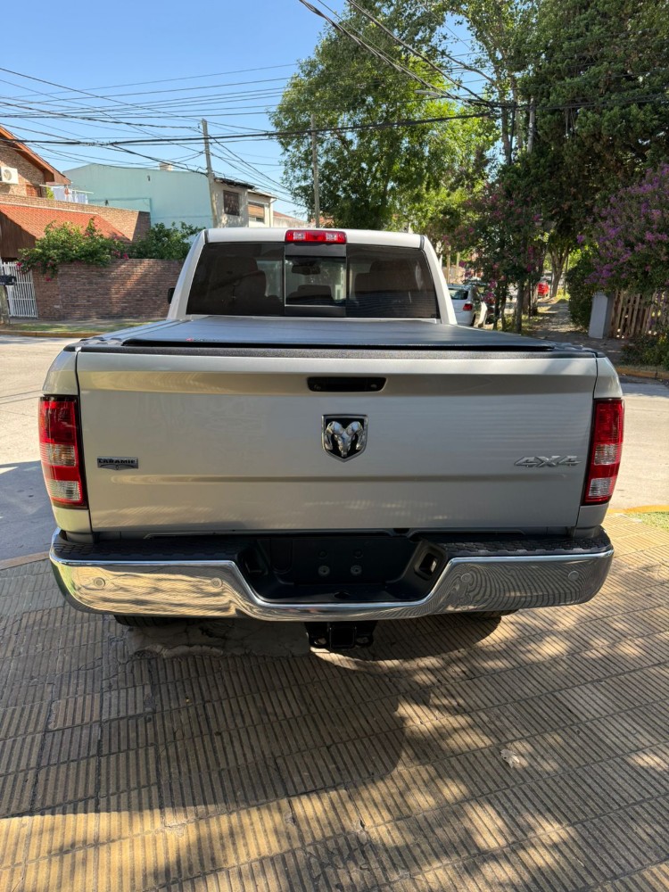 Ram Ram 2500 6.7L Laramie 4X4 — foto 4