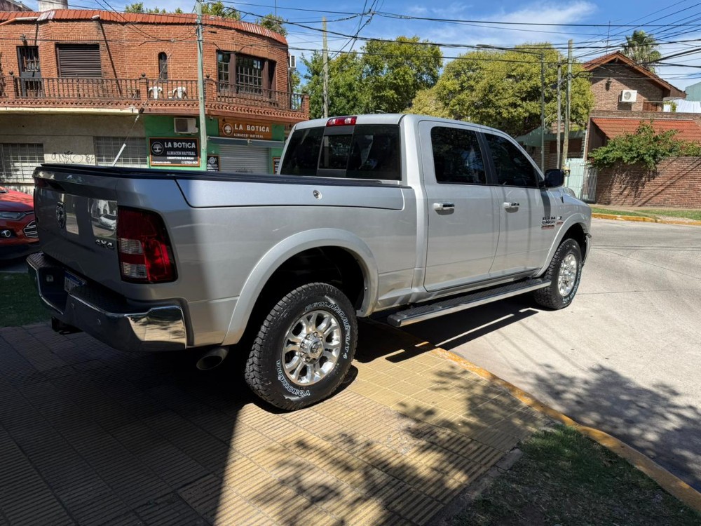Ram Ram 2500 6.7L Laramie 4X4 — foto 5