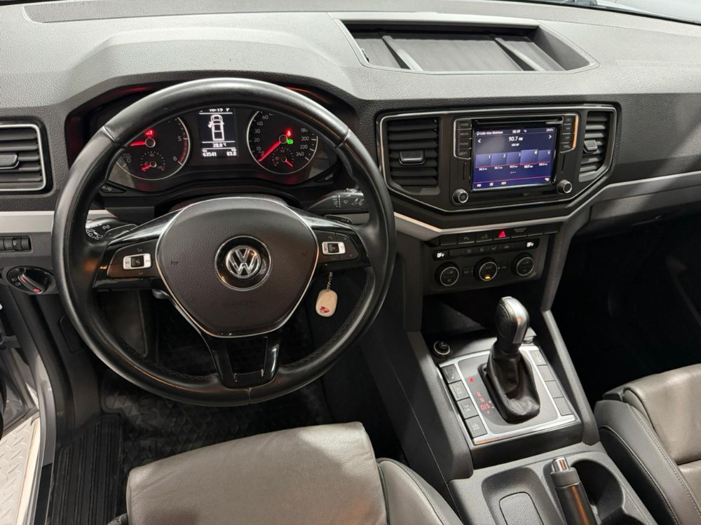 Volkswagen AMAROK HIGHLINE 4X2 AUT 2.0L TDI 180 CV — foto 4