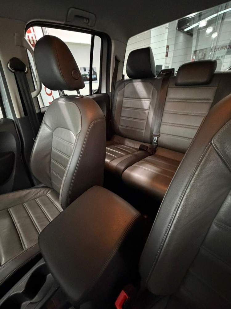 Volkswagen AMAROK HIGHLINE 4X2 AUT 2.0L TDI 180 CV — foto 5