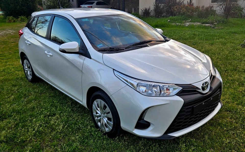 Toyota Yaris Xs — foto 3