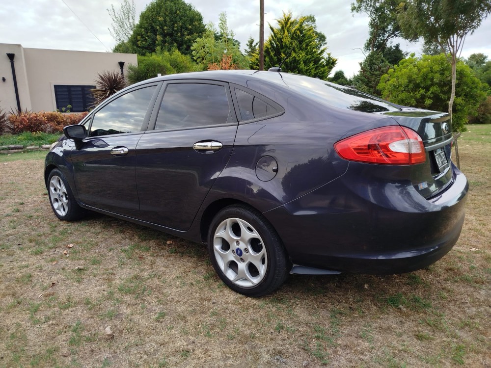 Ford FIESTA TREND — foto 7