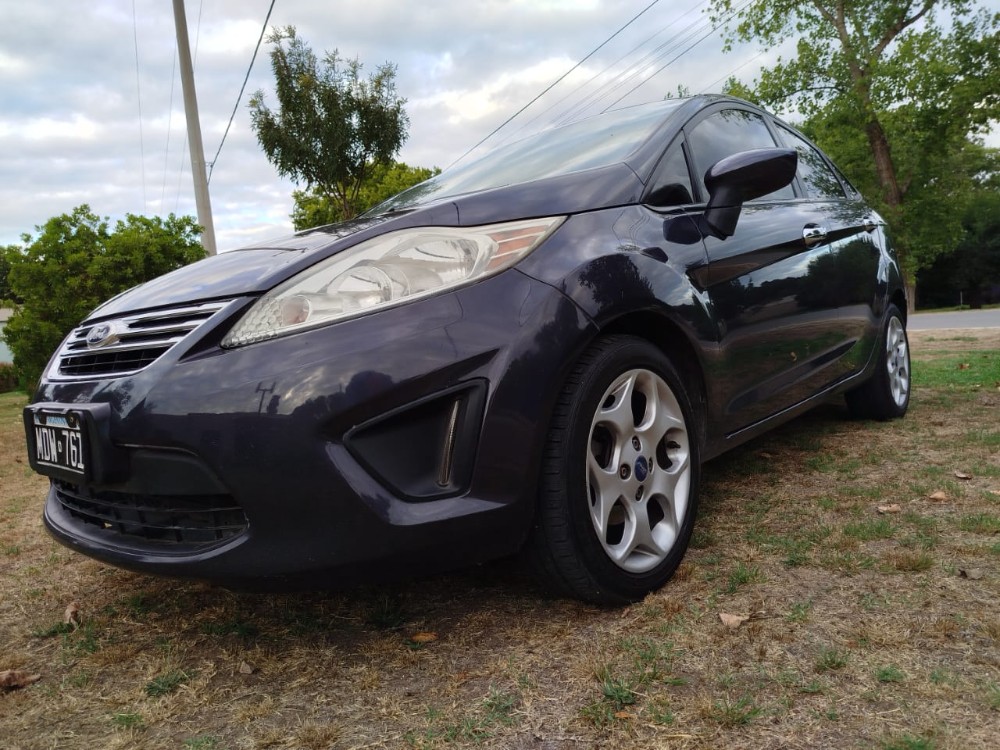 Ford FIESTA TREND — foto 8