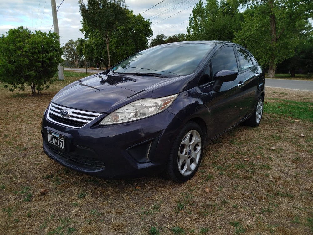 Ford FIESTA TREND — foto 10