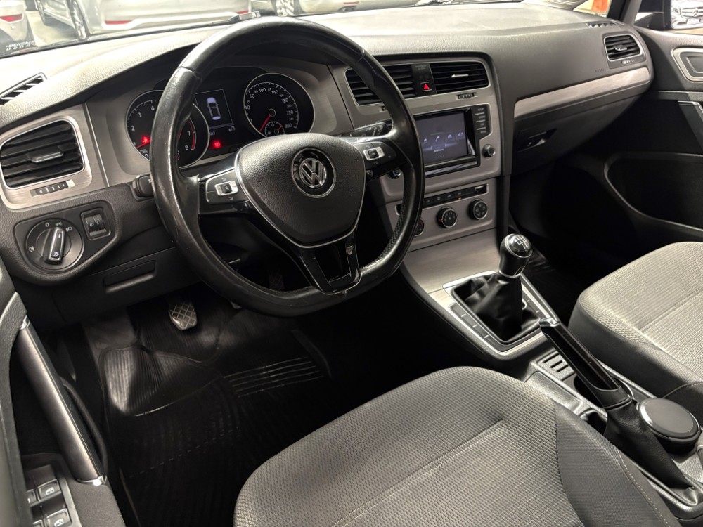 Volkswagen Golf 1.6 MT — foto 10