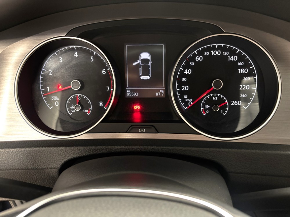 Volkswagen Golf 1.6 MT — foto 11