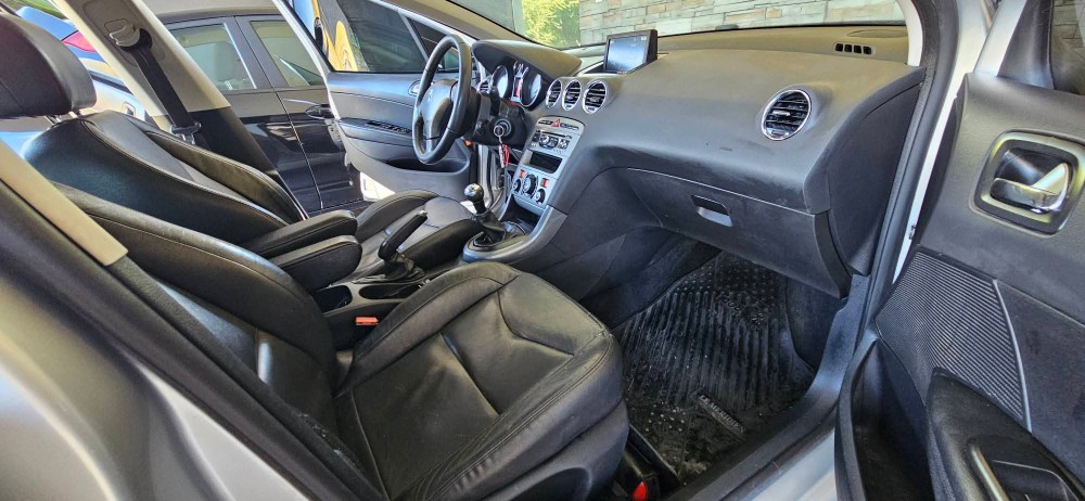Peugeot 408 Allure + — foto 6