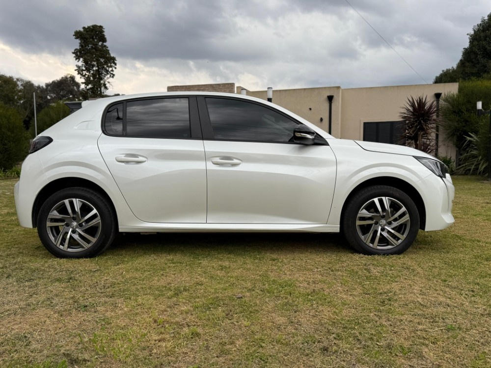 Peugeot 208 Feline — foto 4