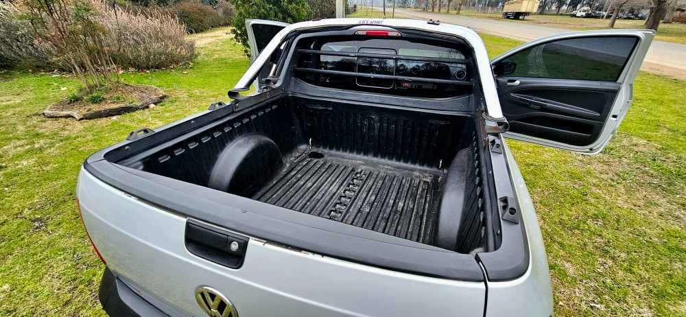 Volkswagen SAVEIRO 1.6 CABINA Y MEDIA — foto 3