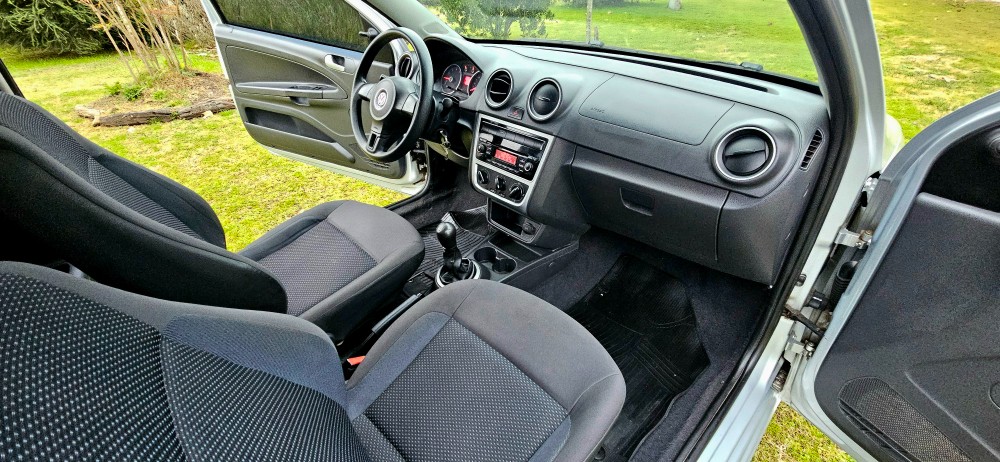 Volkswagen SAVEIRO 1.6 CABINA Y MEDIA — foto 5