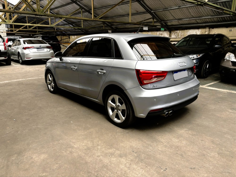Audi A1 Sportback 1.4 Tfsi Stronic — foto 2
