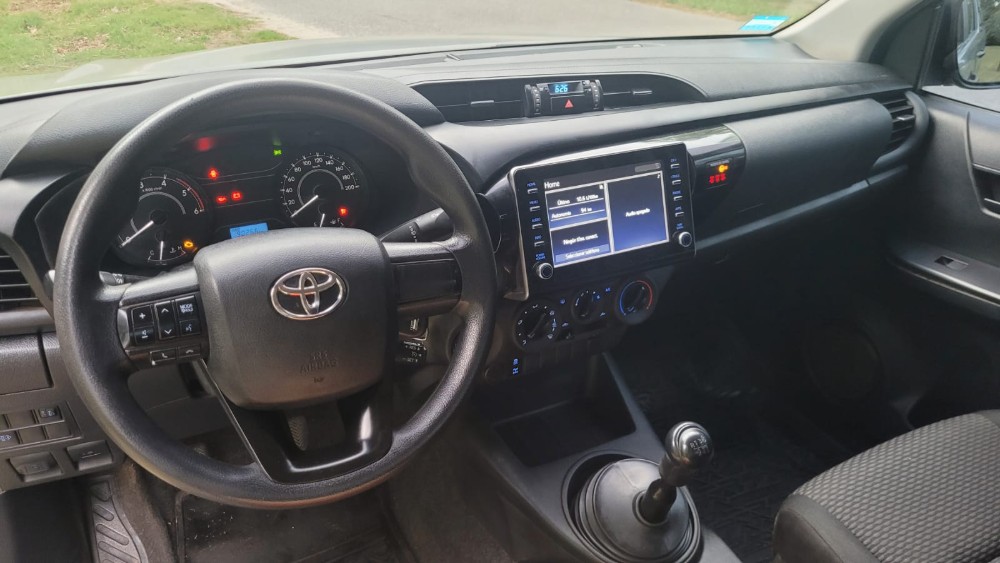 Toyota Hilux Dx 4x4 — foto 3