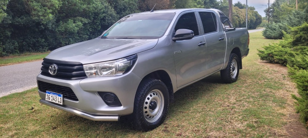 Toyota Hilux Dx 4x4 — foto 4