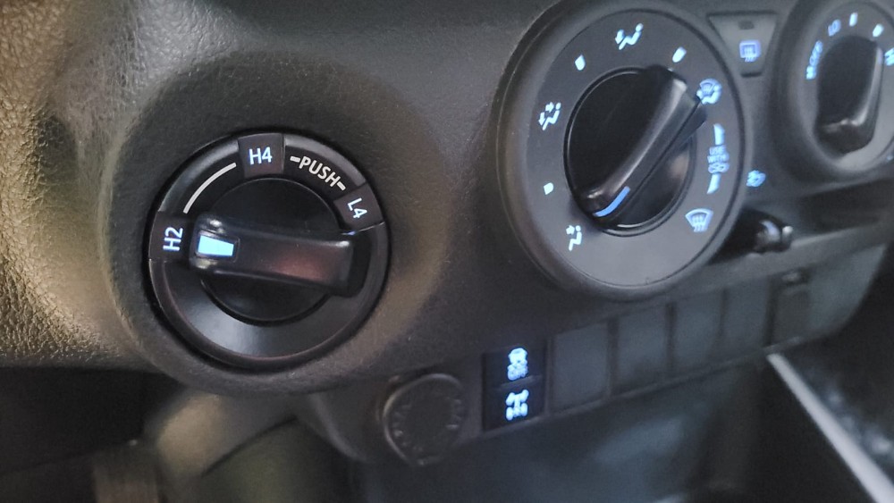 Toyota Hilux Dx 4x4 — foto 6