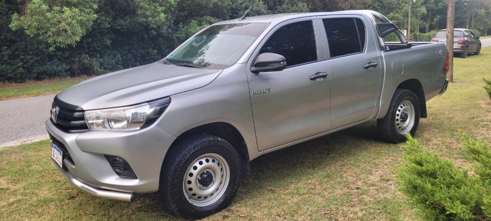 Toyota Hilux Dx 4x4 — foto 7