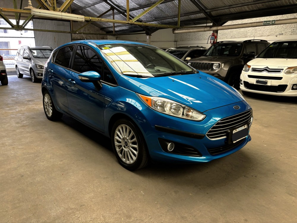 Ford Fiesta Kinetic 1.6 Se Plus 120cv — foto 4