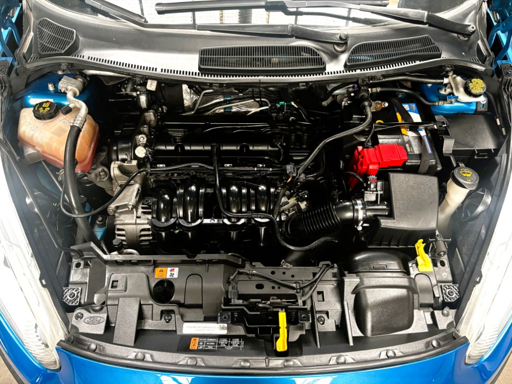 Ford Fiesta Kinetic 1.6 Se Plus 120cv — foto 7