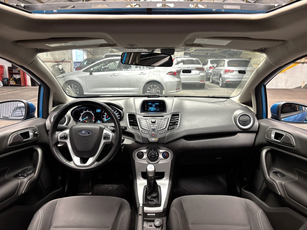 Ford Fiesta Kinetic 1.6 Se Plus 120cv — foto 8